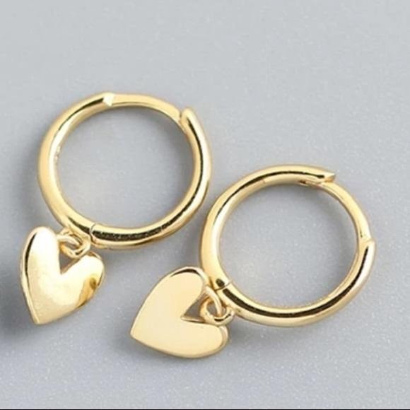 NEW GOLD MINI HEART FRENCH HOOP EARRINGS, NICE EARRINGS, CUTE EARRINGS - Picture 6 of 8